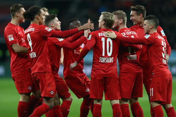  拜仁慕尼黑强势领跑，德甲榜首之争渐入佳境