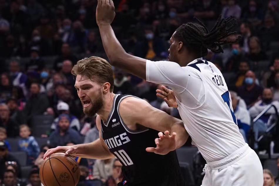  小萨博尼斯国王组织核心,策应能力盘活全队